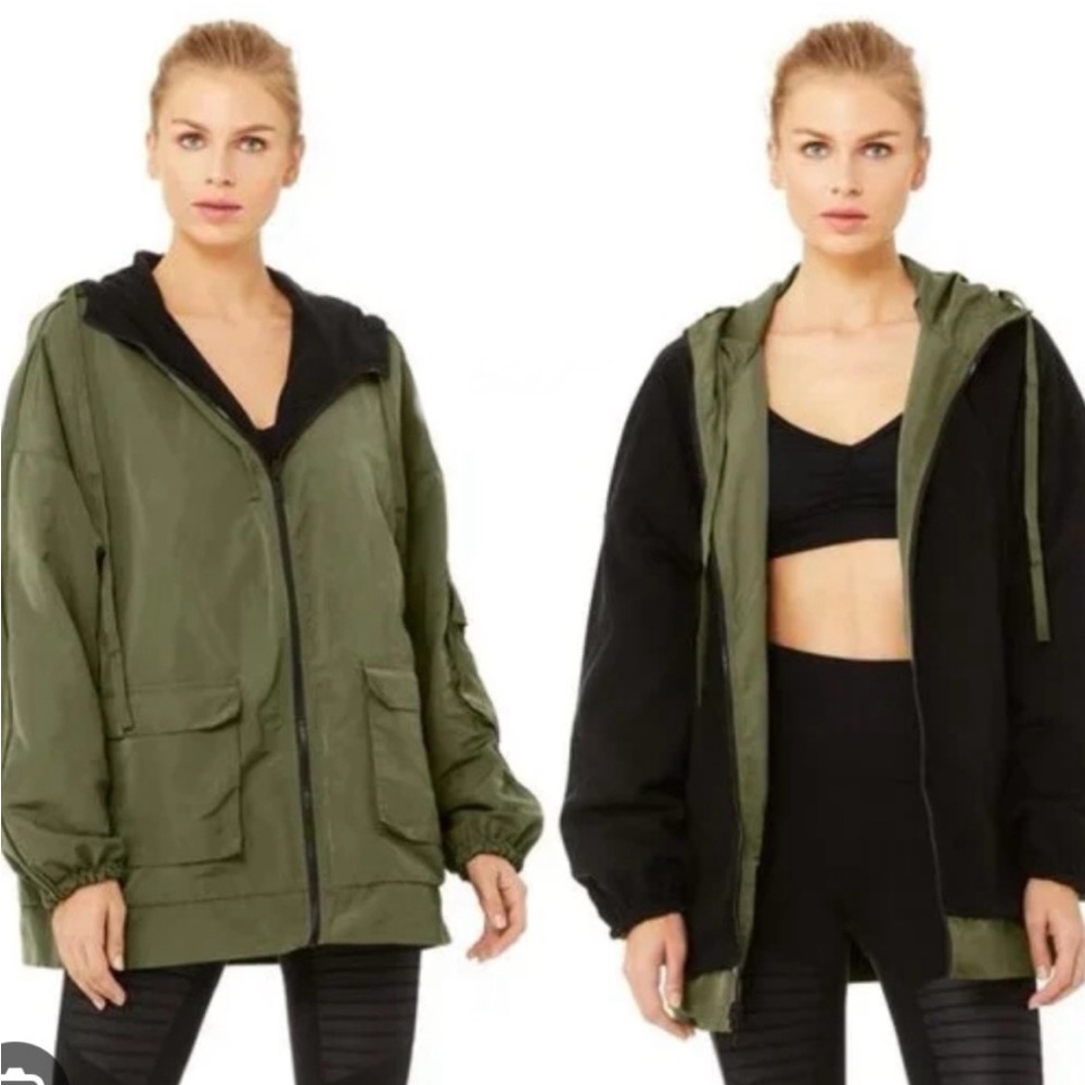 ALO Yoga Reversible Green and Black rain Jacket
